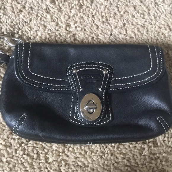 Coach wristlet - Picture 2 of 5